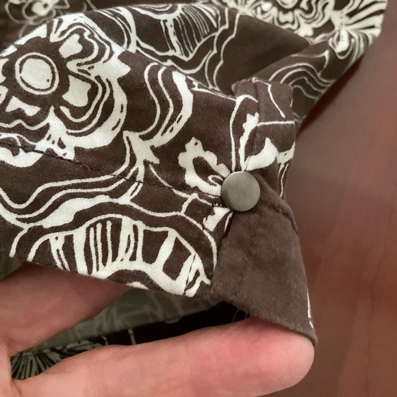 Additions by Chico's Floral Abstract Print Capris Brown Women's 6 (Chico’s 0.5) - Picture 7 of 12